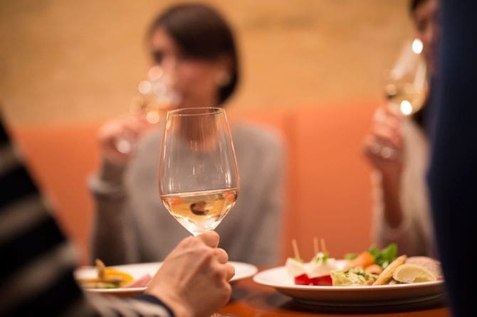 レストランでの会話