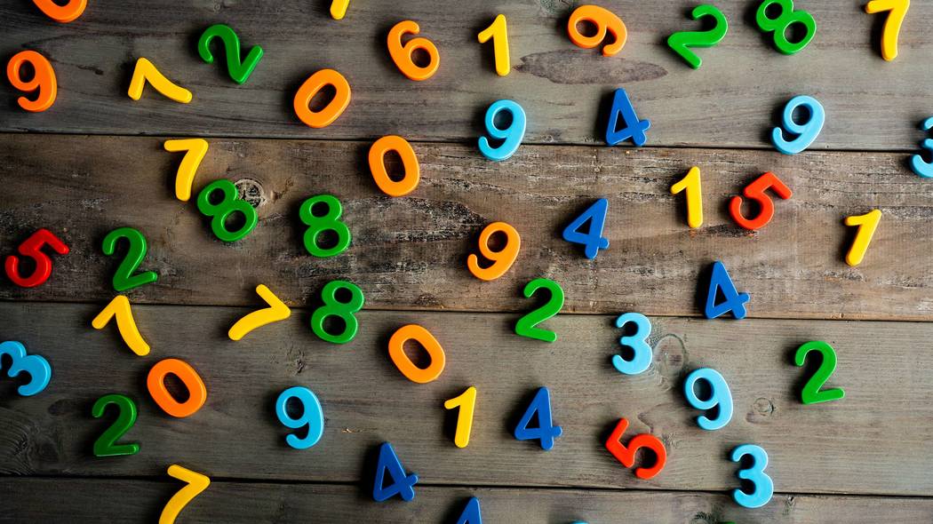 小学生の｢わり算はなぜ0で割ってはいけないの?｣にどう答えるか…わが子の数学力を伸ばせる親の"神回答" まずはスマホの電卓に｢3÷0｣と入力してほしい