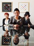 ファッション通販サイト「ZOZOTOWN」を運営するスタートトゥデイの前澤友作社長（中央）。スタッフのほぼ全員が最先端ファッションに身を包む。