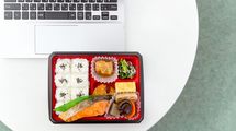 昼休憩に食べながら仕事をする人は大損している…医師｢午後の仕事への英気を養うランチの賢いとり方｣