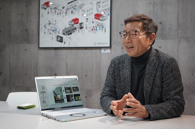 無料喫煙所を始めた経緯を話す芳屋社長