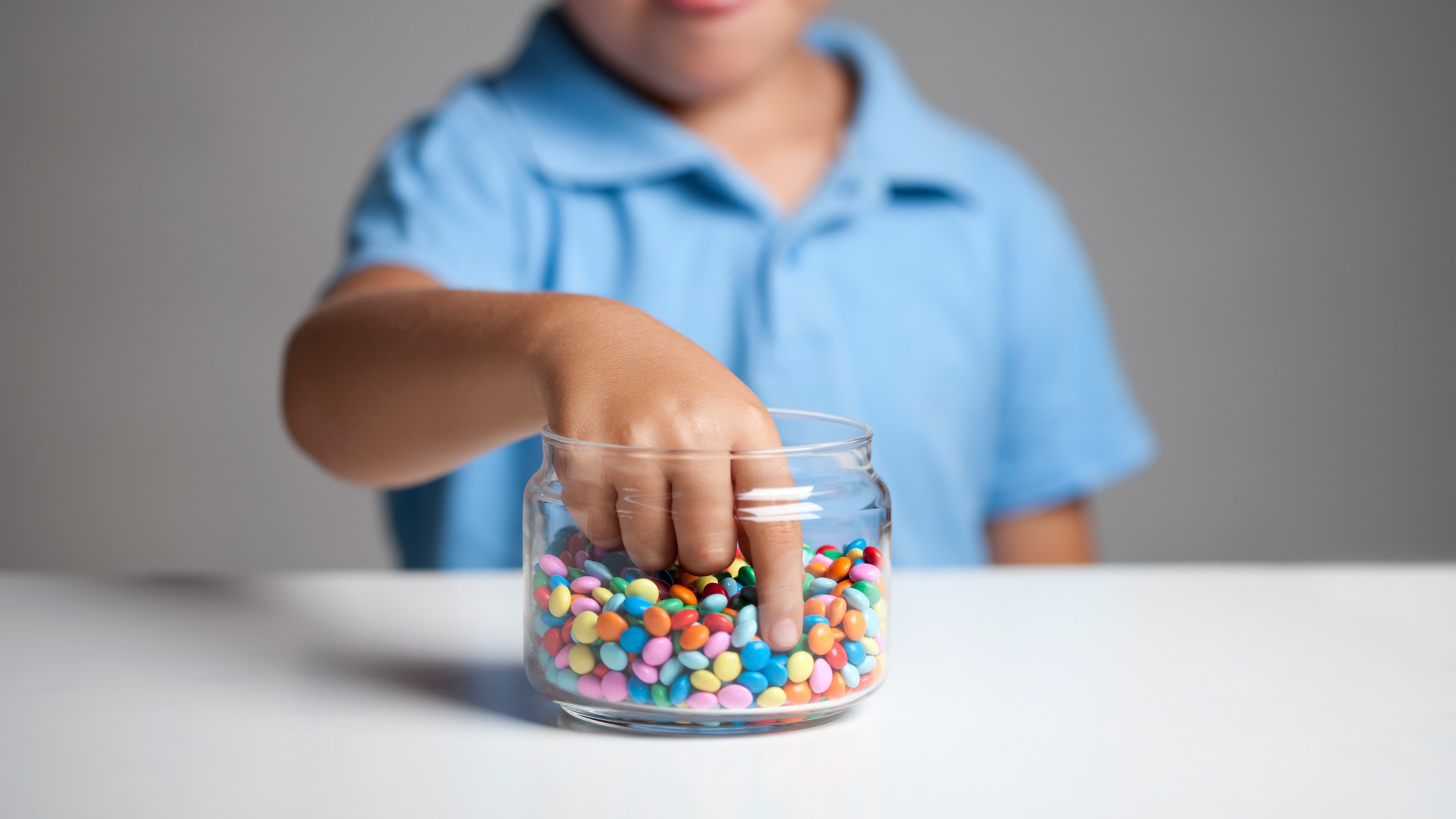 最近の子は我慢ができない は真っ赤なウソ 実は昔より子どもの自制心が上がっている理由 我慢強い親の子は我慢強い傾向 President Online プレジデントオンライン