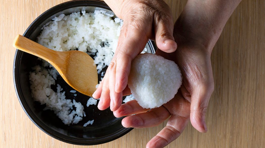 薬物依存の母親に育てられた万引き少年の半生 貧困の子を支える広島のばっちゃん