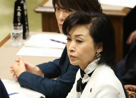 三原じゅん子氏に罵られる国会の低レベル 恥を知れ と一喝され議場は騒然 President Online プレジデントオンライン