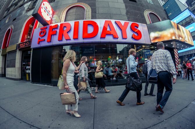 2019年8月13日、ニューヨークのタイムズスクエア近くにあるTGIフライデーズ