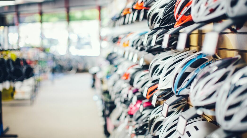 自転車ヘルメットの着用率はいまだ2割程度　努力義務化されて2年半も｢脱いだ後どこに置けばいいか…｣ 『ヘルメットホルダー』や『ヘルメットロック』などの周知もカギ