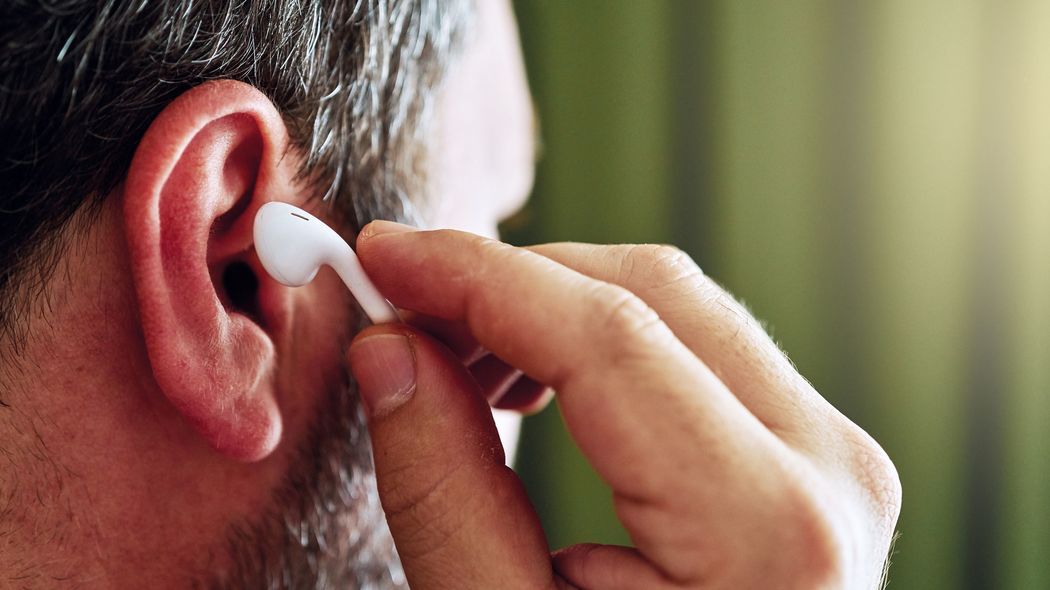 ｢シニア市場で起きる耳の奪い合い｣クラブハウスブームの陰で急成長した日本の"新興業界"とは コロナ禍の｢寂しさ｣を声で癒す