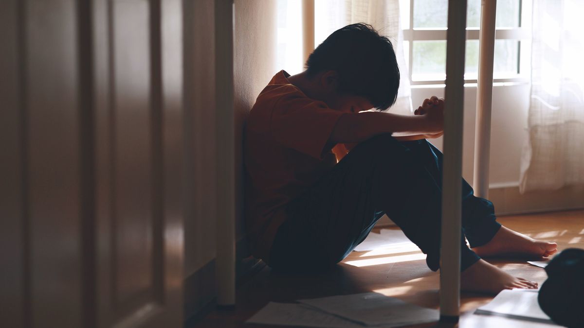 合宿、遠征、キャンプ...「子どもが複数でも安全とは限らない」集団の性被害が起きてしまう意外な要因