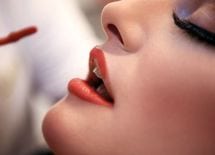 1万円の美容液を使うコスメオタクの素顔