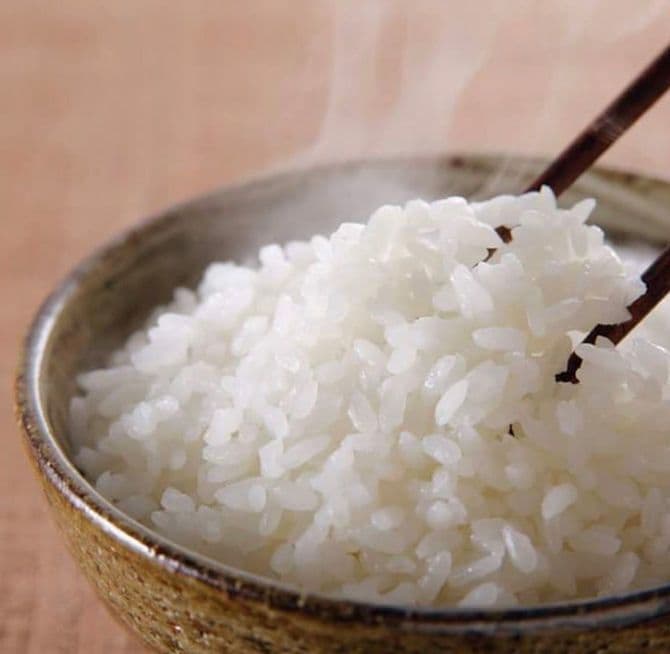 タイのコンビニや大手チェーンで扱われる「のりたけ米」