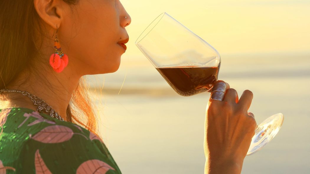だからダイエットや健康に効果あり…ワインとヘルシーに付き合う人が実践する"たった1つ"の飲み方 ワインと健康の関係は｢二律背反｣の構図