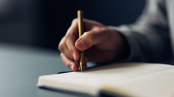 ｢最近､字を書いていない人｣は大事なものを失っている…東大教授が授業中に愕然とした"東大生の返答"