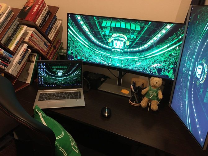 宮野さんが快適に整えたという在宅デスク