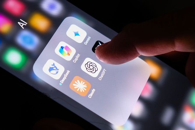 AIアプリを使う人