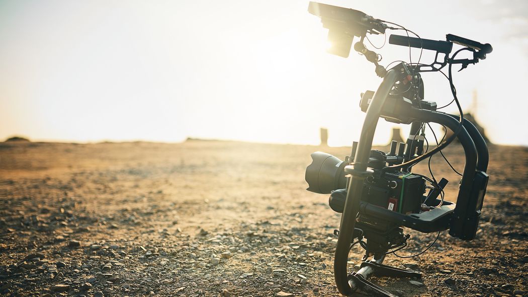 ｢晴れのシーンで大雨｣｢泣きやまない子役｣…想定外の現場で映画監督が必ず用意している"2つのプラン"