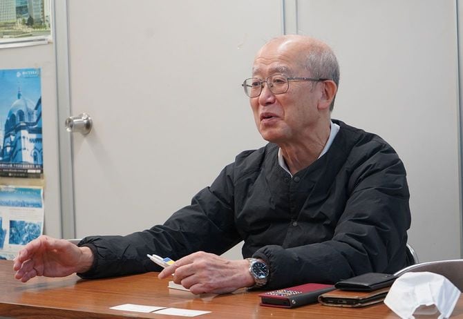 取材に応えるオノデンの小野一志社長