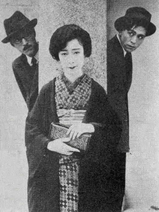 女優の梅村蓉子