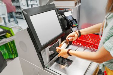 万引きGメンは見た｣セルフレジを堂々とスルーする犯人に共通する