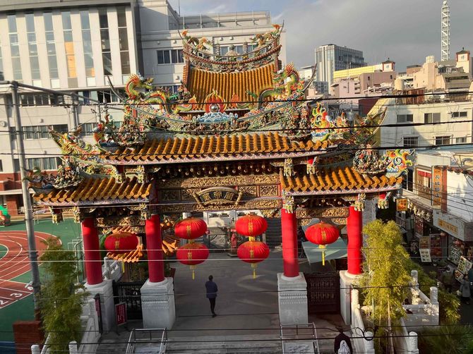 施設から見えた関帝廟