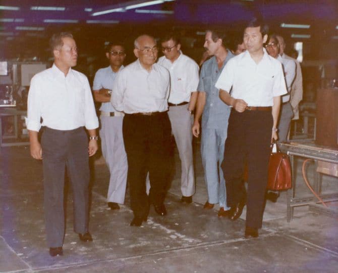 土光会長（中央）と筆者（右端）　『バチカン大使日記』より