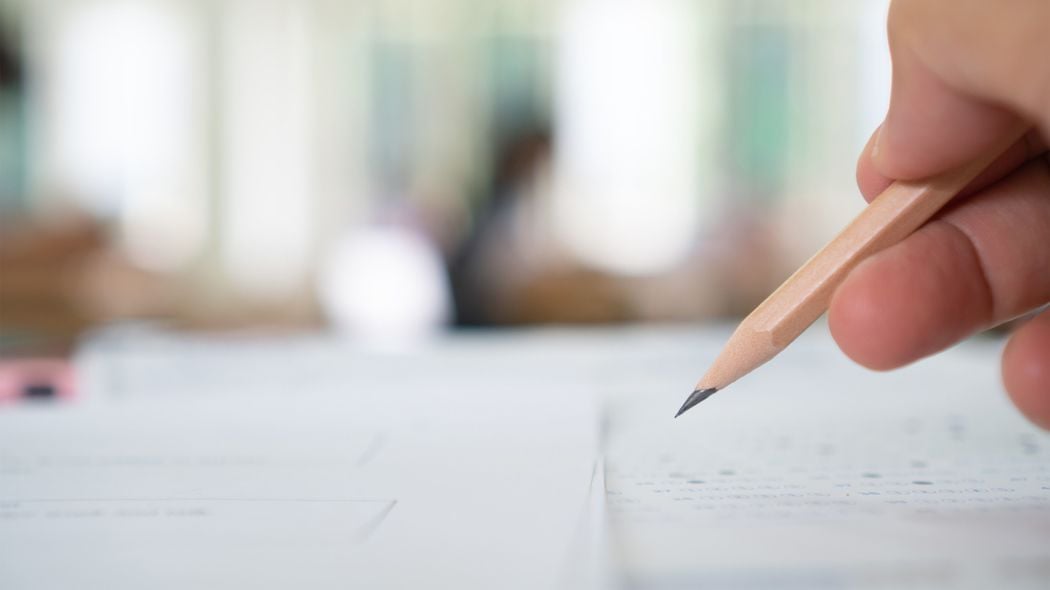 ｢頭のいい子が育つ家庭｣にはない…"成績のあがらない子の親"がメルカリで買ってしまう｢中古冊子の種類｣ 上位クラスに入るための｢ドーピング学習｣は逆効果