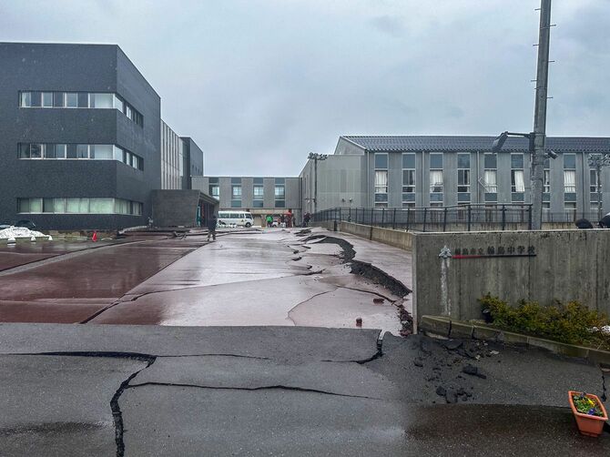 能登半島地震で被災した輪島中学校。