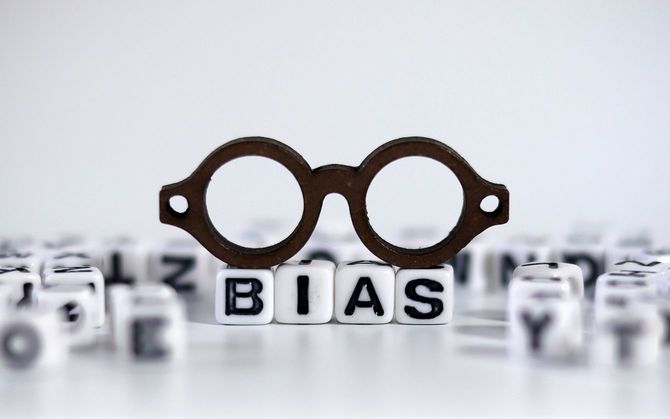 外観によって判断される偏った見解