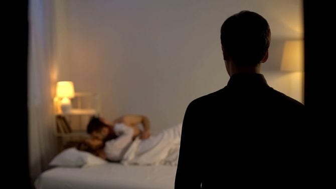 夫が妻の姦淫の場に出くわした