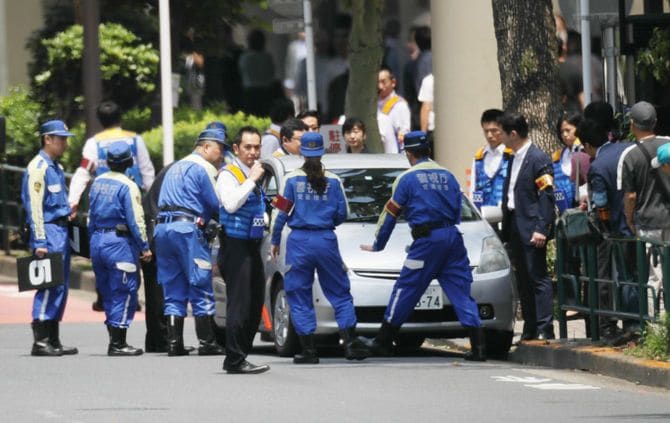 東京・池袋で暴走した車にはねられ母子が死亡した事故現場