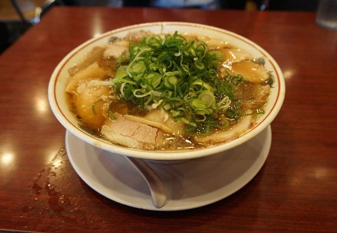 第一旭本店の特製ラーメン