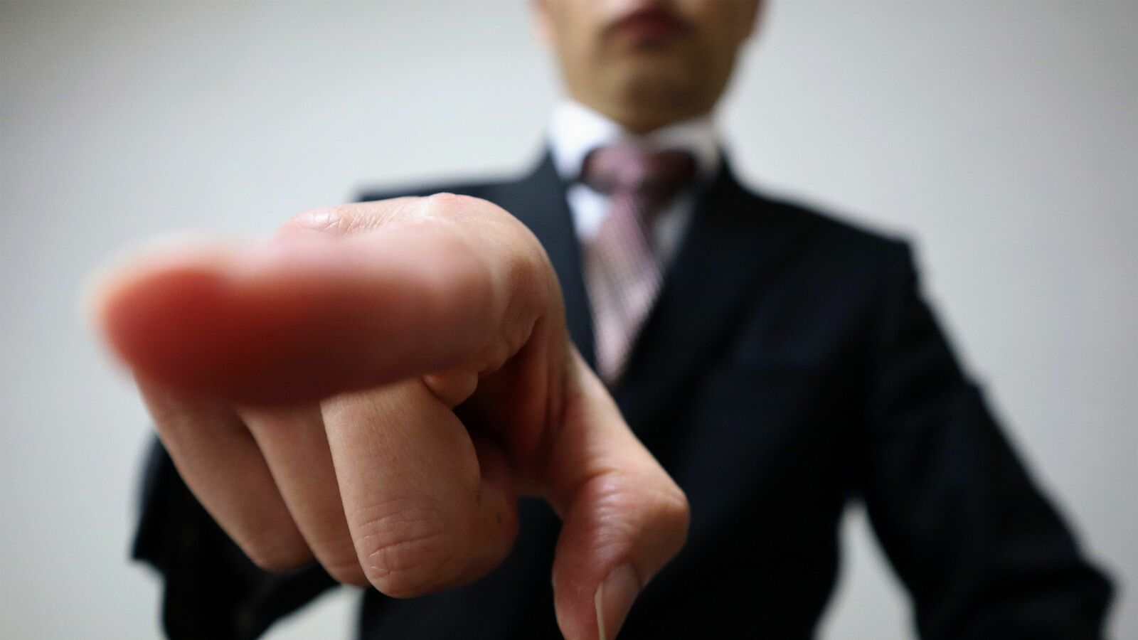 能力高いが態度が悪い"職場の不愉快な人"とどう付き合うか…一流の人が｢距離をとる｣前にトライする選択肢 NHK大河｢蔦重｣に学ぶ､人付き合いの極意