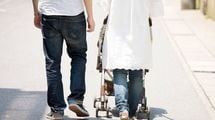 ｢人がいるときだけ子をあやす｣0歳育児に奮闘する妻が涙ながらに明かした"近所で評判のイクメン夫"の正体
