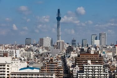 地上500メートルでクレーンが暴れている」そのとき建設中のスカイ