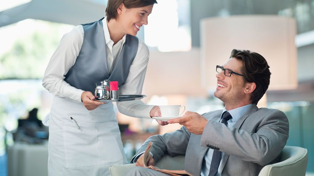 コンビニなら100円なのに…なぜホテルの｢1500円コーヒー｣に文句をいう人はいないのか 高い値段がもたらす3つのメリット