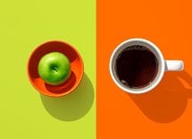 緑の珈琲がアリで無色コーラがダメな理由