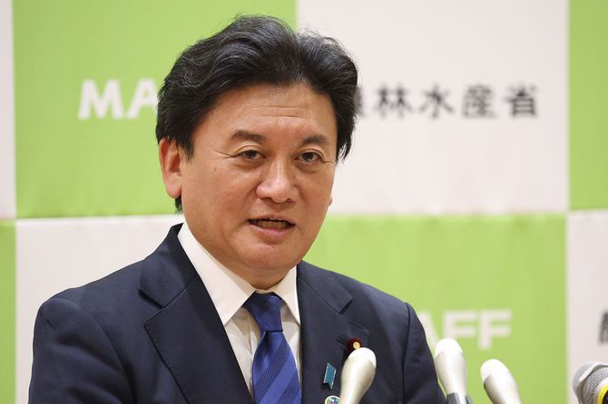 就任会見する武部新農林水産相＝2026年10月15日、東京・霞が関の農水省