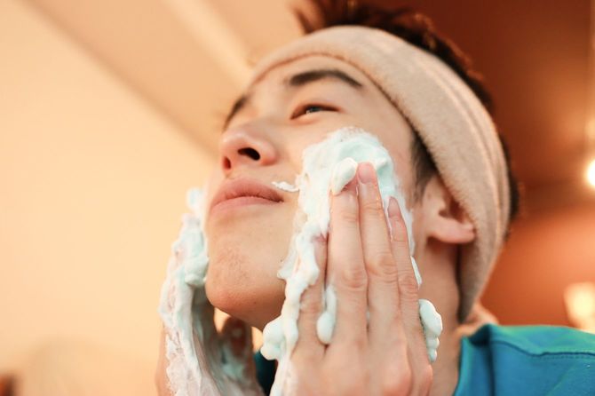 若い男のためのセルフビューティースパ