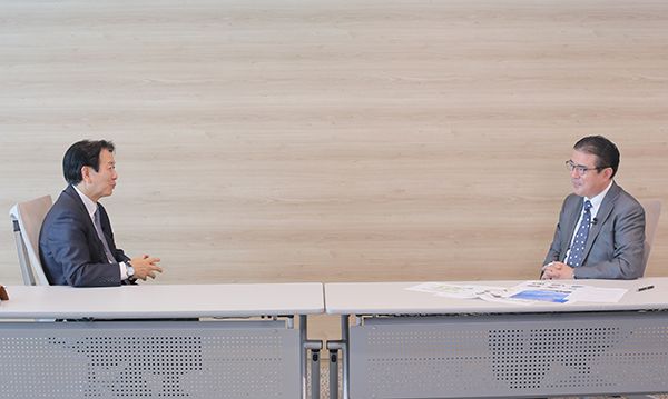 下義生社長と田中道昭教授