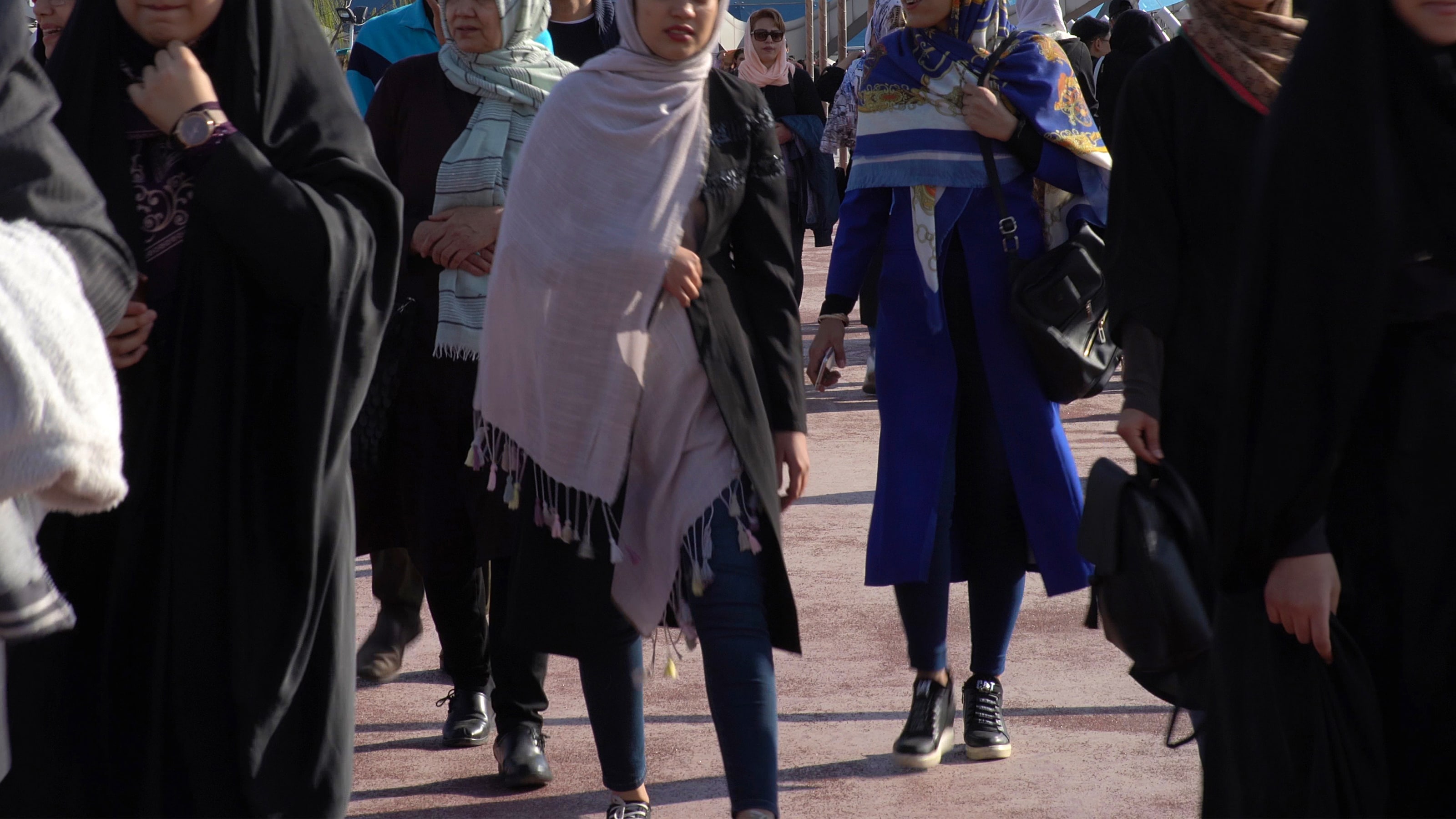 イスラム人のセックス の実態 なぜイランは｢男たちの国｣に逆戻りしたのか |  PRESIDENT Online（プレジデントオンライン）