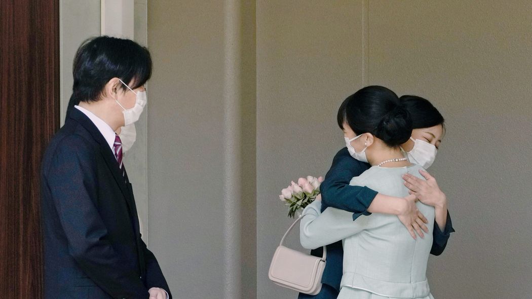 ｢すべての公務を廃止しても問題はない｣皇族に残る佳子さまのために考えるべきこと ｢皇室の存在意義｣はどこにあるのか