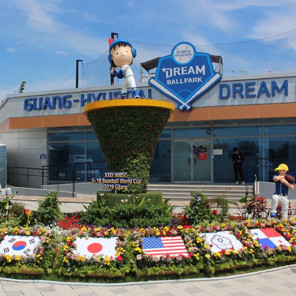 だから日本の高校生は世界で勝てない 甲子園だけ金属バット という謎ルールは今すぐ見直すべきだ 甲子園が盛り上がればそれでいいのか President Online プレジデントオンライン