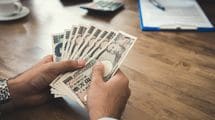 凡人は｢お金を増やすだけの投資｣に終始する…超一流の天才が違いを見せる"お金の驚きの使い方"