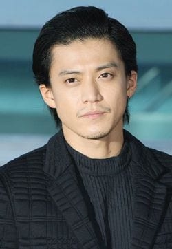 俳優の小栗旬さん