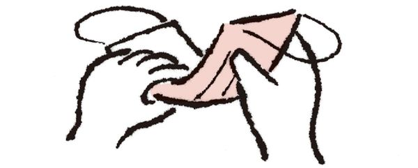 ②マスクが鼻の形に沿うように軽くくせをつける