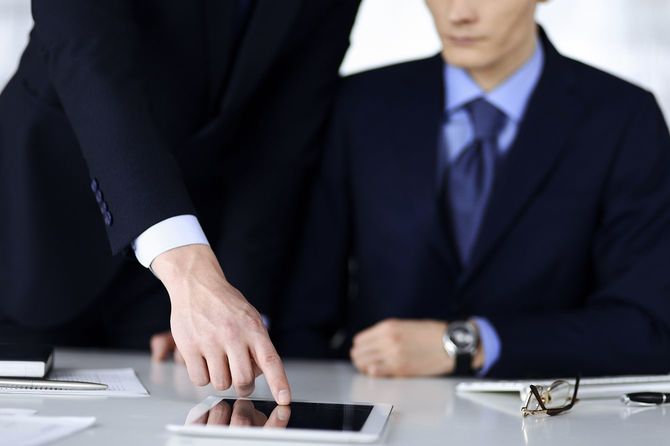 仕事で指摘される会社員のイメージ