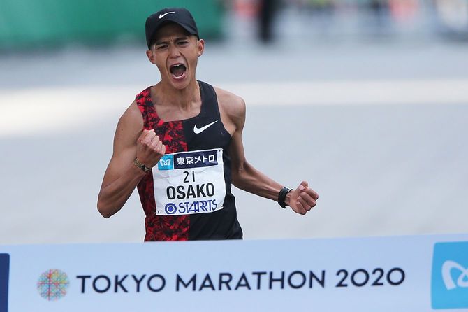 2020 東京マラソン ゴール 大迫が日本新=2020年3月1日撮影