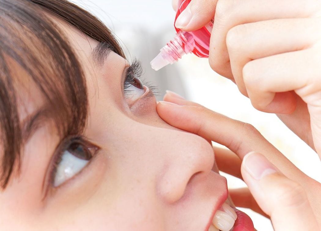 PC、スマホ画面をずっと見る人の目がヤバい "1年中エアコン"のオフィスの弊害