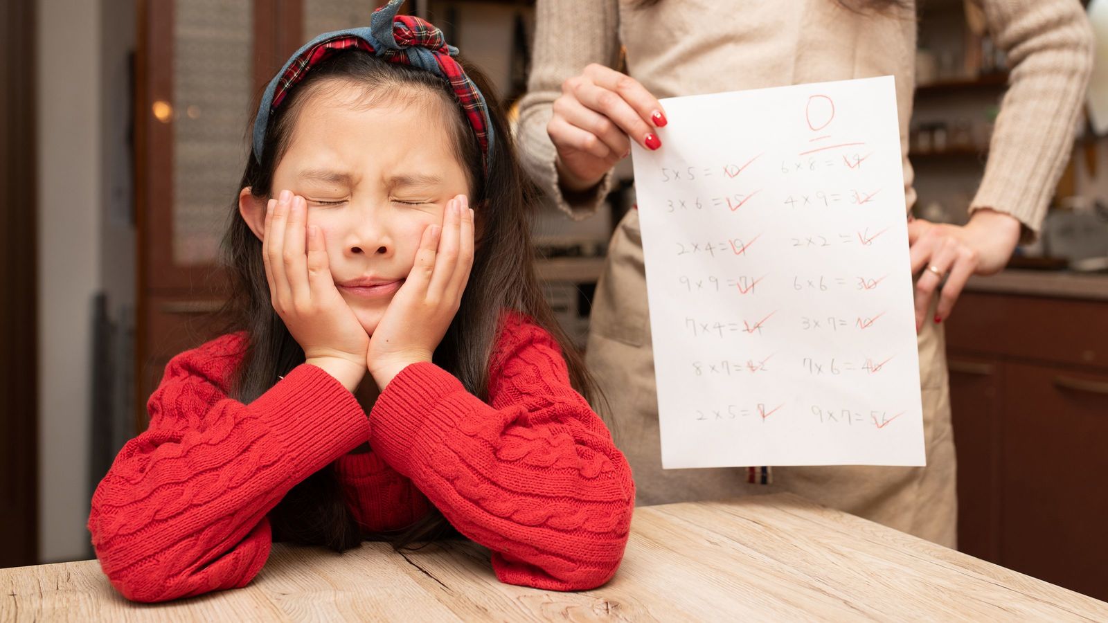 ｢現役プロ家庭教師の経験則｣勉強しない子には逆効果になる5つのNG言動 ｢遊んでいたら､成績が下がるよ｣