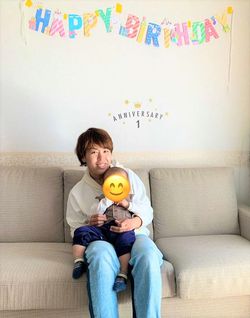 岩清水選手と、1歳の誕生日を迎えたばかりの息子（写真提供＝東京ヴェルディ）