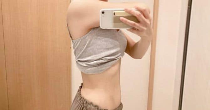 ダイエット成功後の姿。全体的にほっそりとし、特におなかまわりがスッキリした。